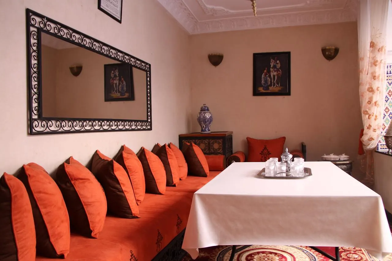 Riad La Porte Des 5 Jardins Marrakesh 3*,